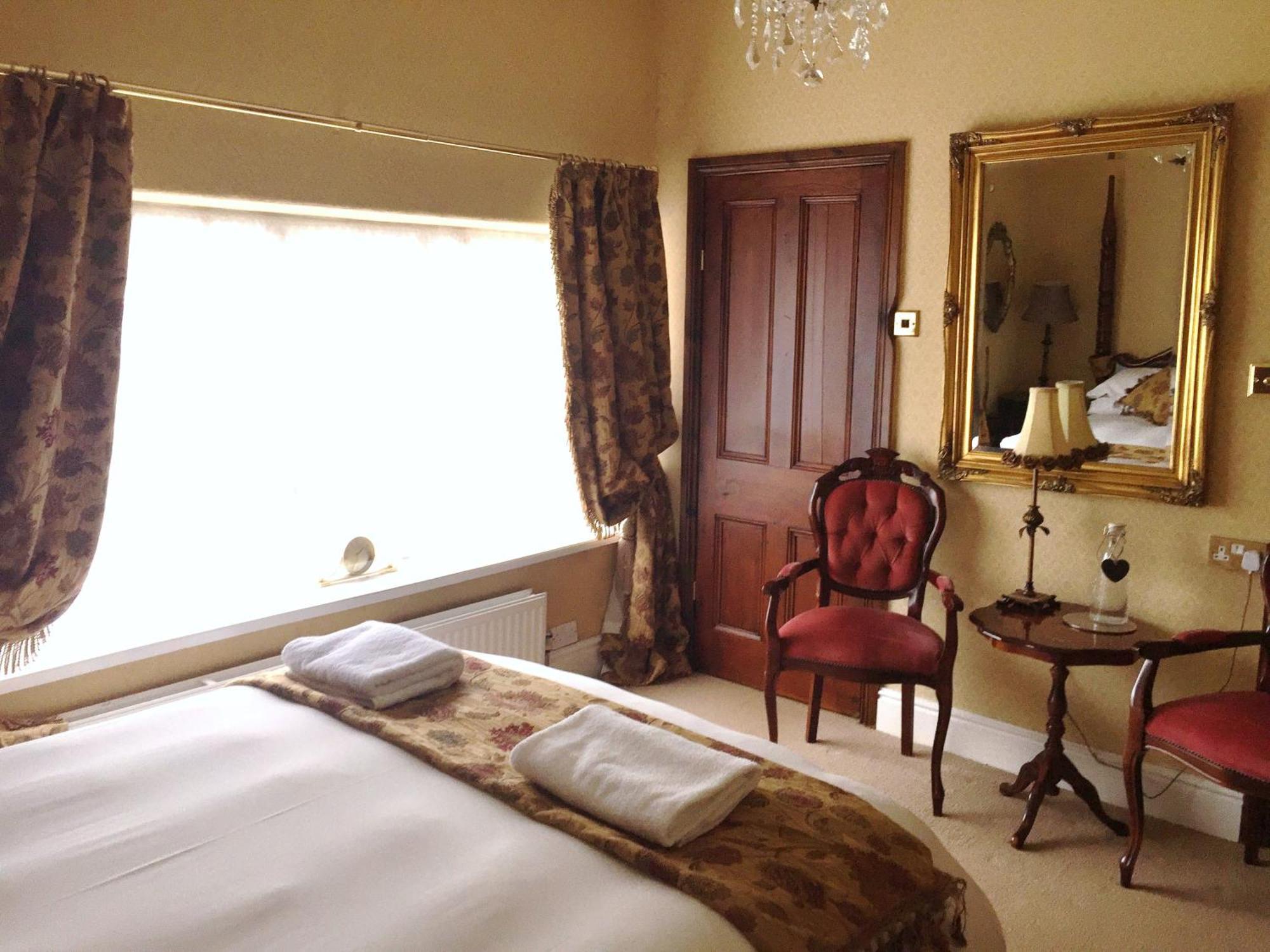 Bed & Breakfast Glyn Isa And Self Catering Conwy