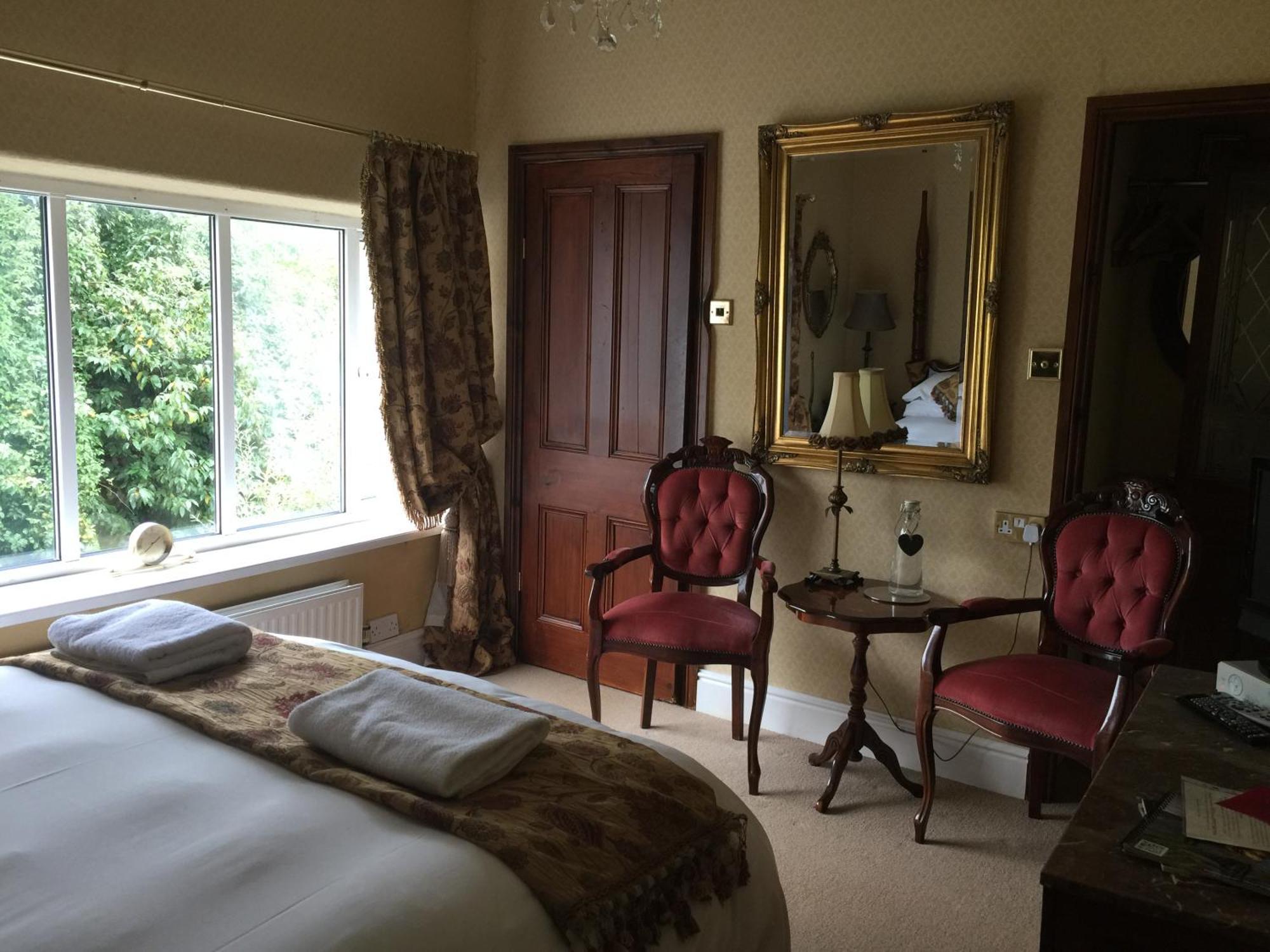 Bed & Breakfast Glyn Isa And Self Catering